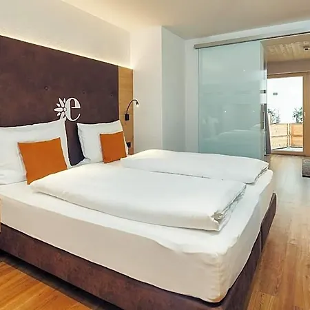 Edelweiss Superior Hotel 3*