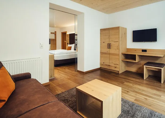 Отель Edelweiss Superior Наудерс