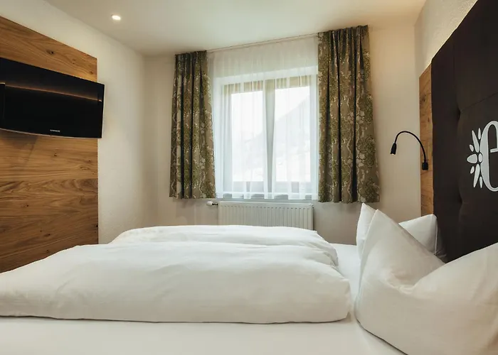 Отель Edelweiss Superior