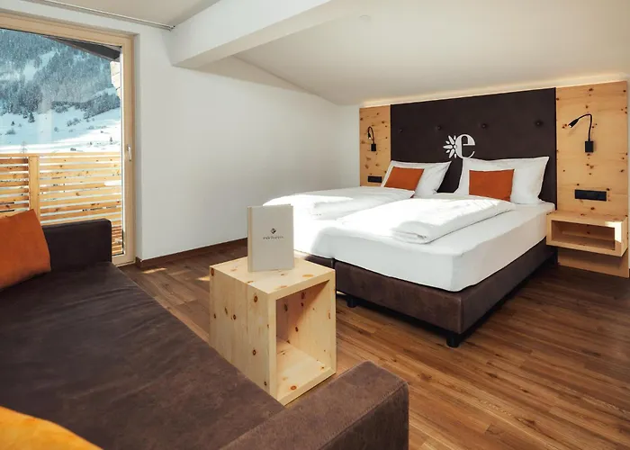 Edelweiss Superior Hotel 3*