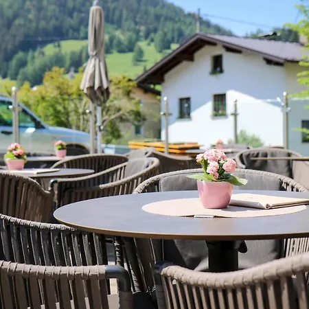 Edelweiss Superior Hotel